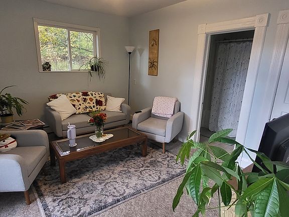 4th image of 221 Seymour Ave APT 3