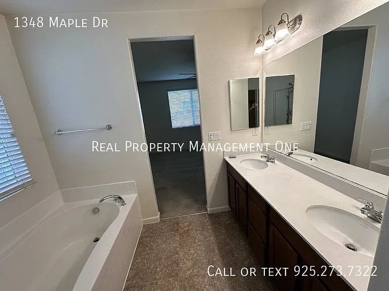 1348 Maple Dr — Photo 11