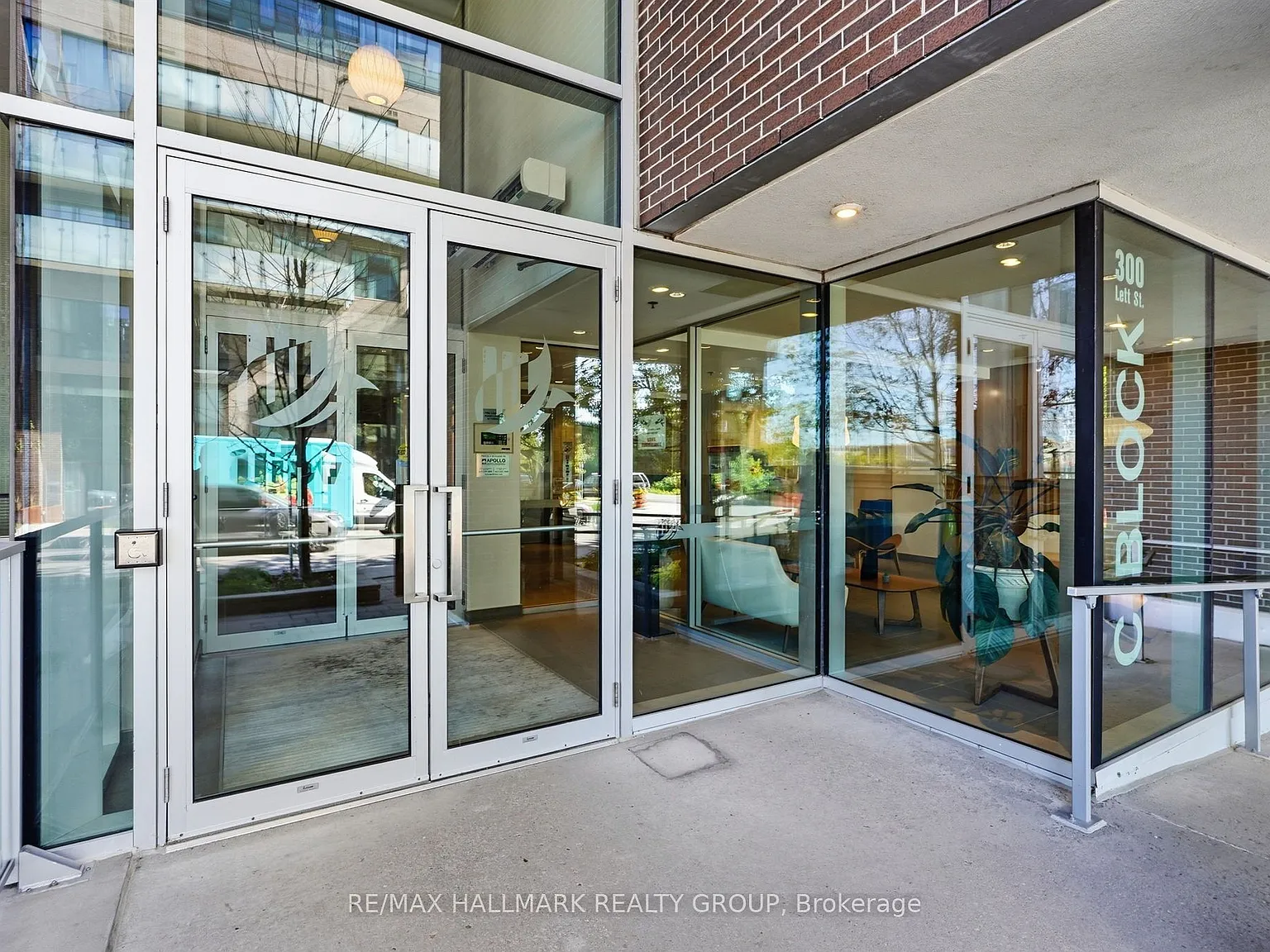 4 bed, $3,000 — Photo 2