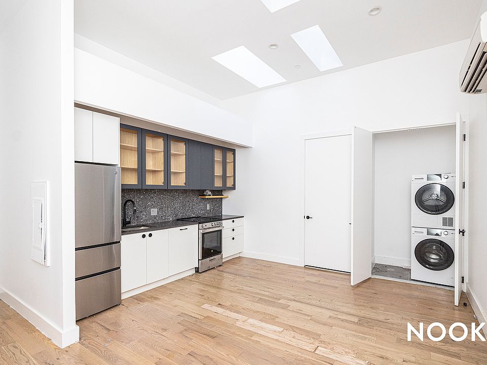 1st image of 230 N 7th St #110