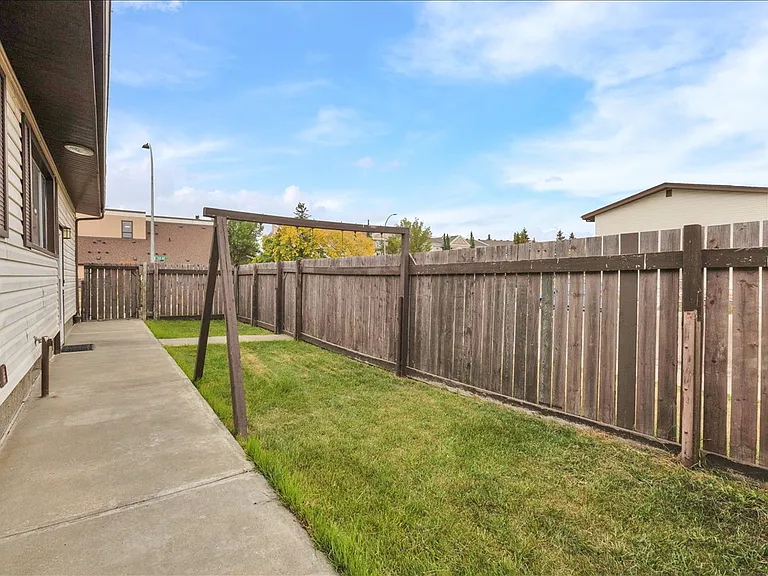 10822 134th Ave NW — Photo 38