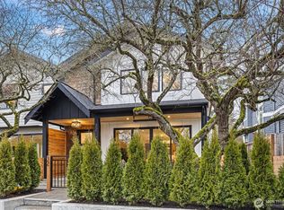 32 6th St S, Kirkland, WA 98033