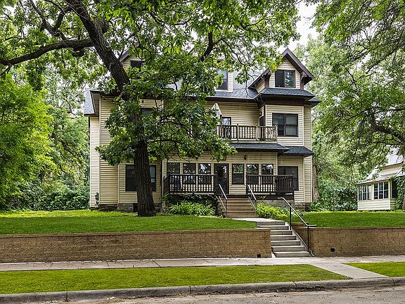 2nd image of 1910 Feronia Ave