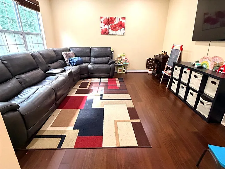 247 Morning Glory Dr — Photo 8