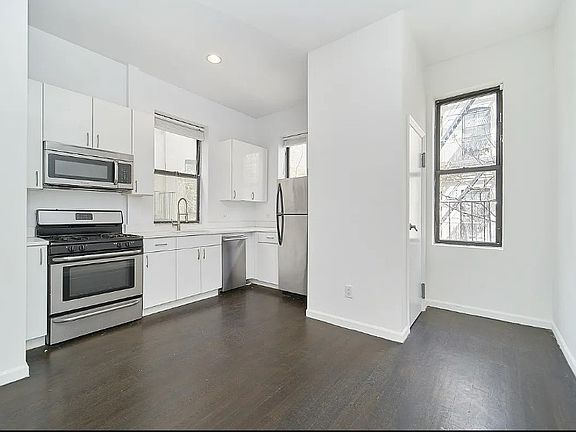 3rd image of 147 W 111th St APT 6
