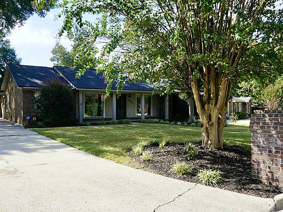 2nd image of 4922 Willowbrook Dr
