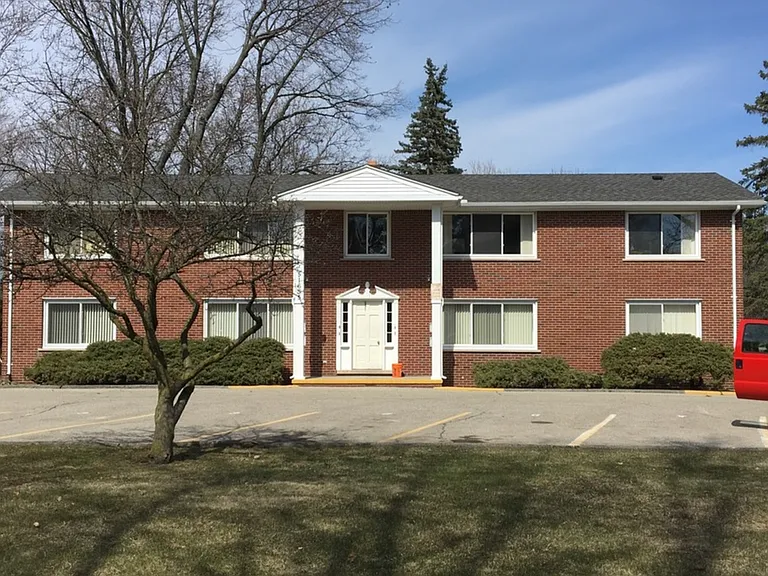 51623 Mound Rd #C — Photo 1