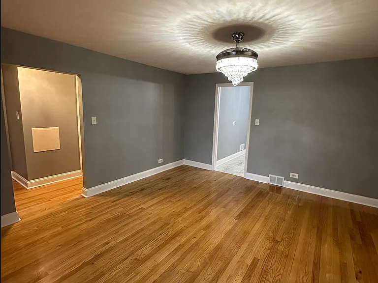 9628 S Parnell Ave #1 — Photo 7