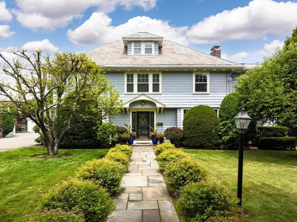 1865 Beacon St, Newton, MA 02468