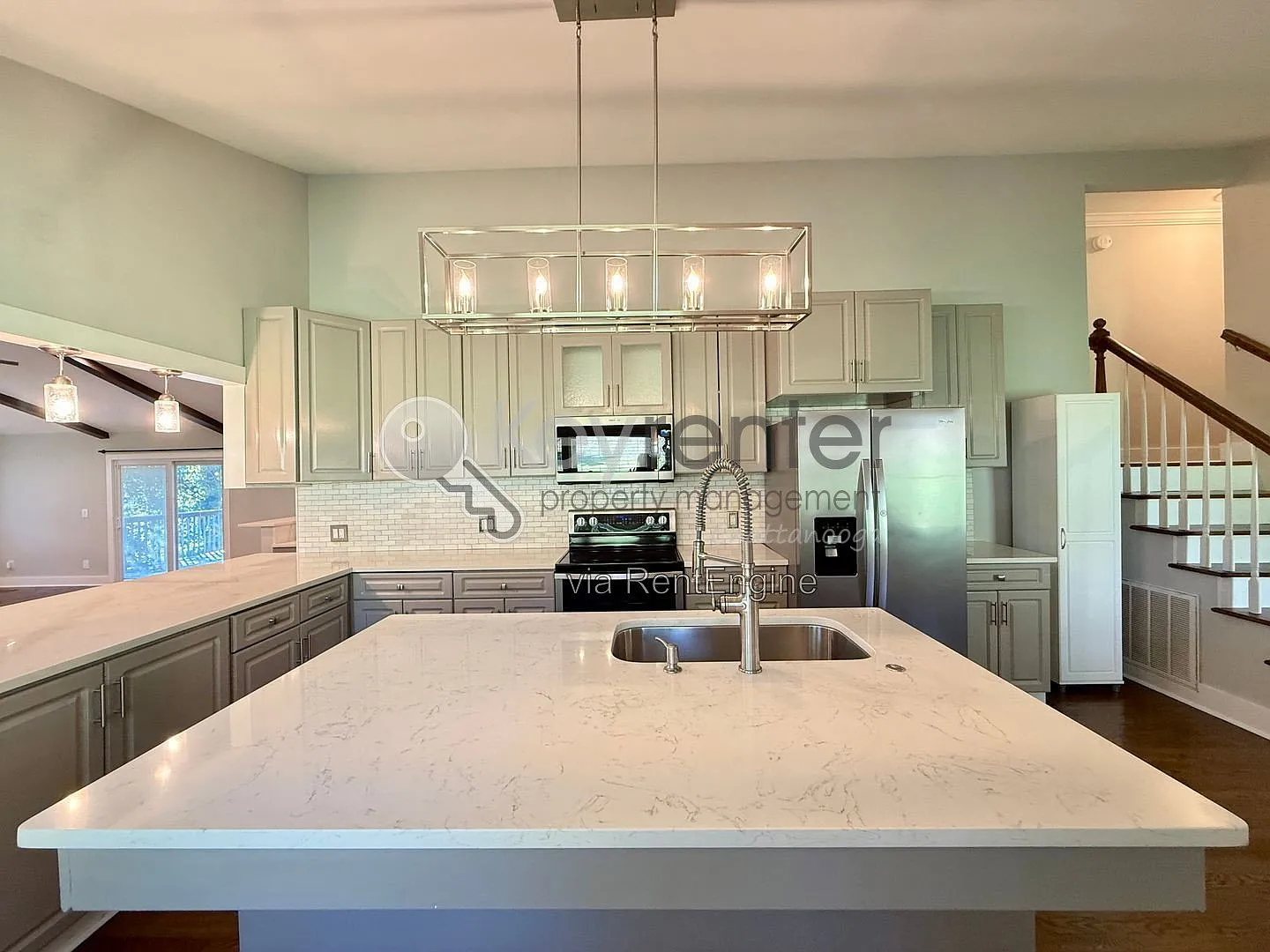 4 bed, 3.5 bath, 2552 sqft, $2,750 — Photo 3