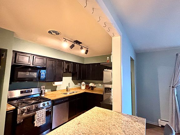 3rd image of 1415 W Lunt Ave APT 310