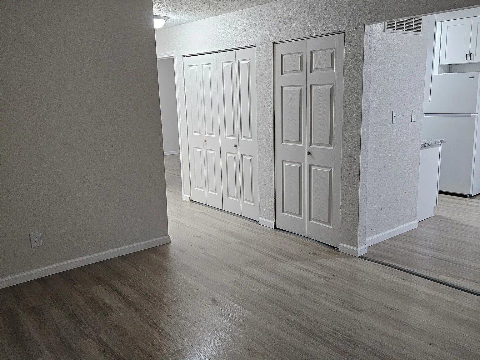 2 bed, 800 sqft, $950 — Photo 3