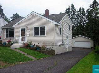 306 W Redwing St, Duluth, MN 55803