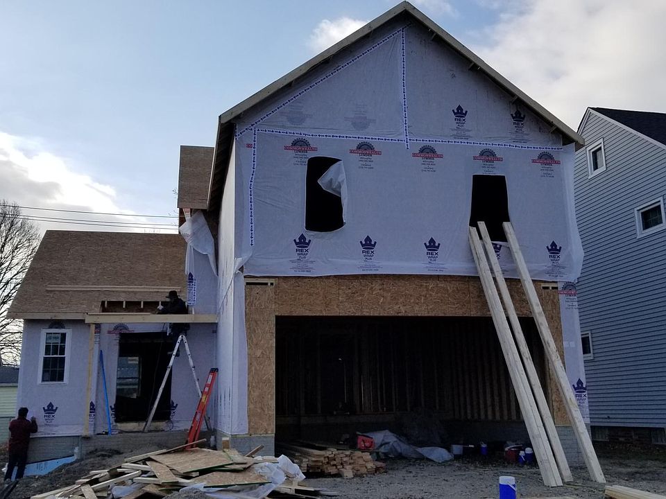 2nd image of 21050 S Lake Shore Blvd