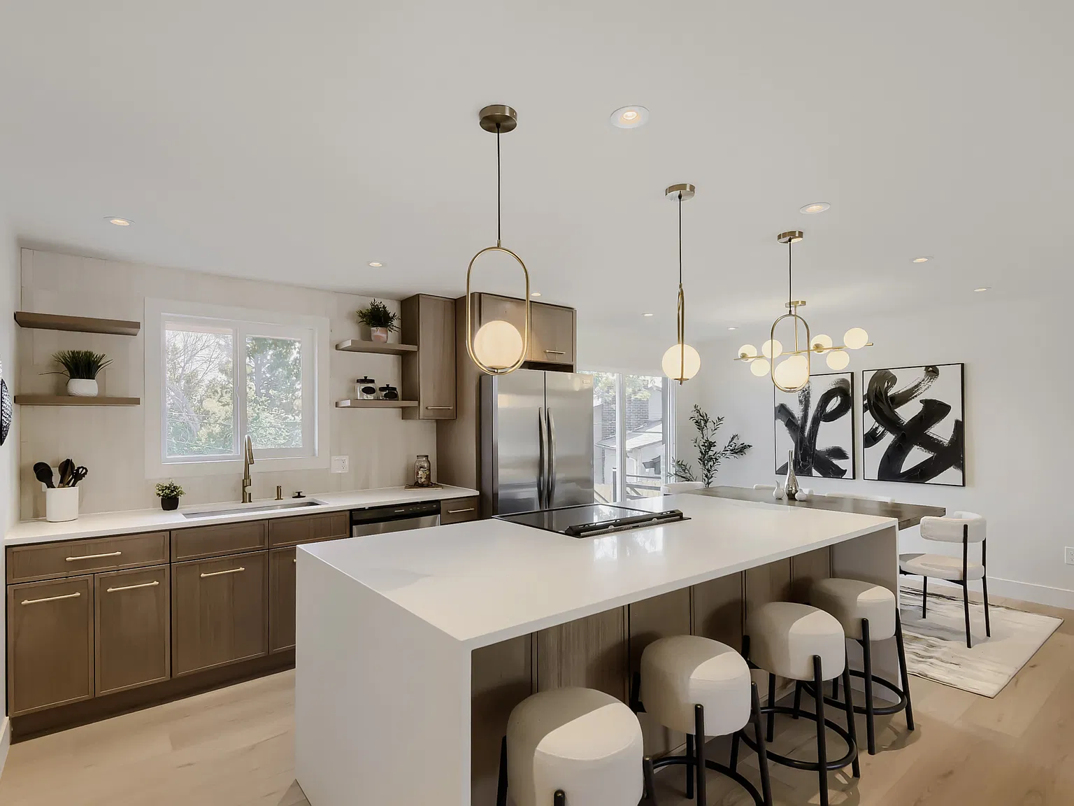 4 bed, 2186 sqft, $3,200 — Photo 3