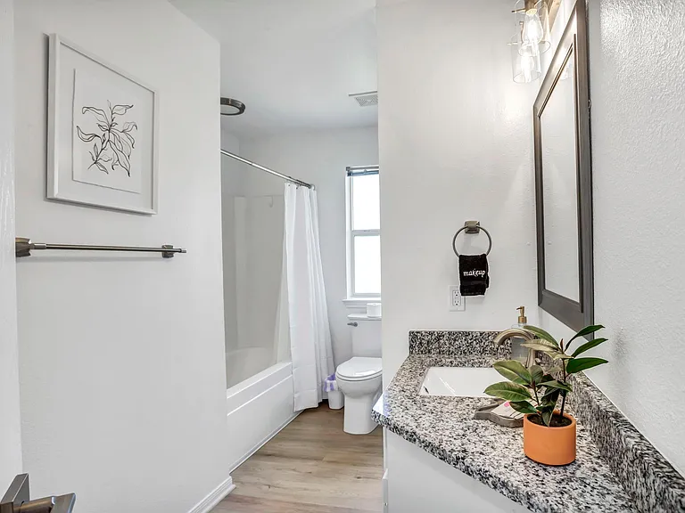 2709 Greenbriar Ct — Photo 19