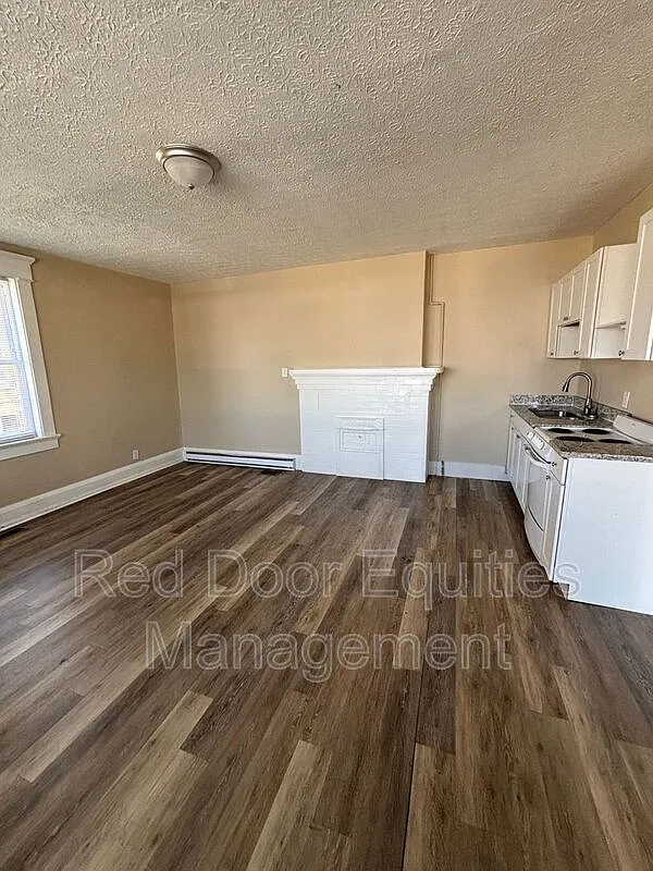 Studio, 1.0 bath, $775 — Photo 3