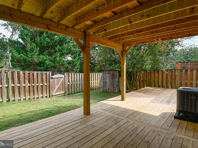 10709 Gideon Ct — Photo 39