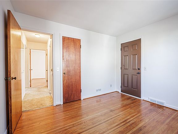 4th image of 65 Villewood Dr