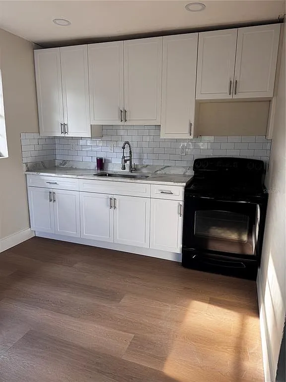 2 bed, 1.0 bath, 1218 sqft, $1,750 — Photo 2