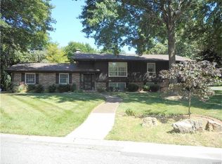 800 Lakeshore Dr, O'Fallon, IL