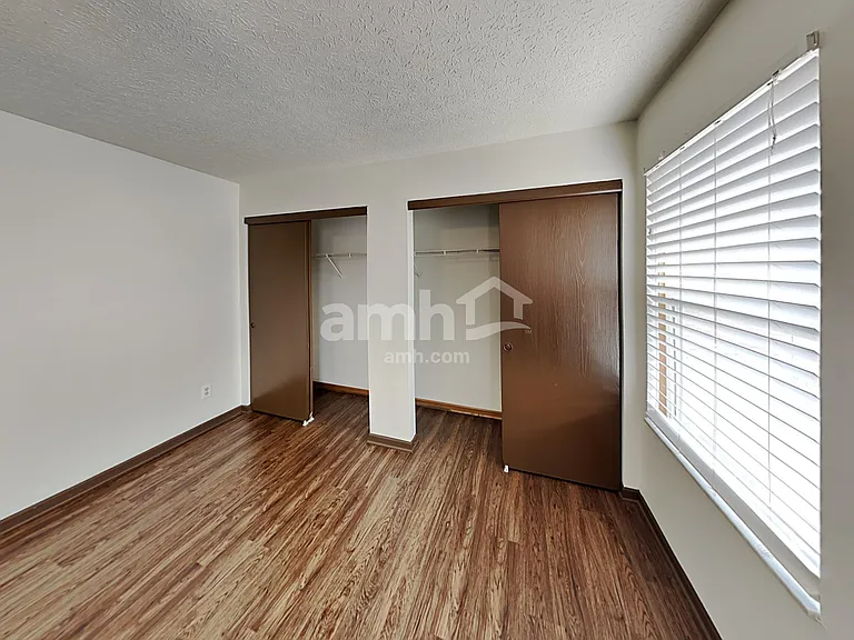 6687 Jennyann Way — Photo 8