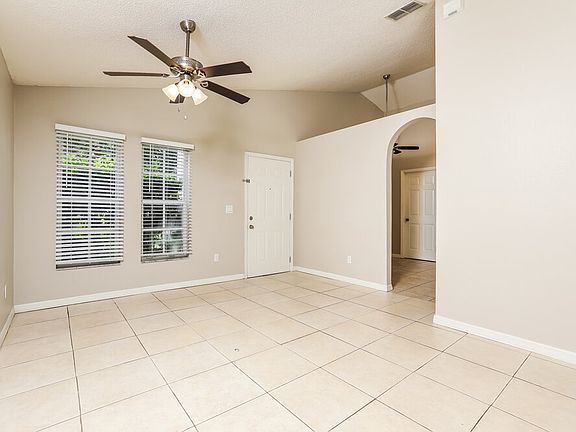 3rd image of 665 Buckingham Dr