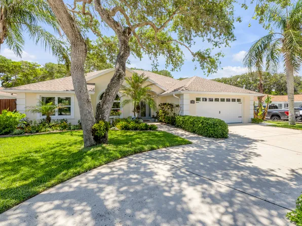 823 E 19th Ave, New Smyrna Beach, FL 32169