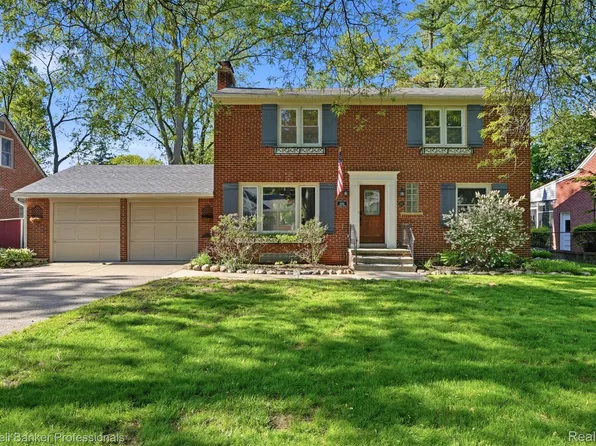 18761 Dolores Ave, Lathrup Village, MI 48076