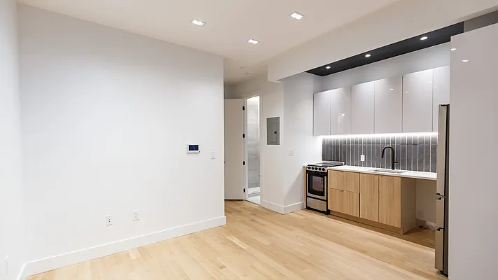 Rented by Nooklyn NYC LLC | media 47