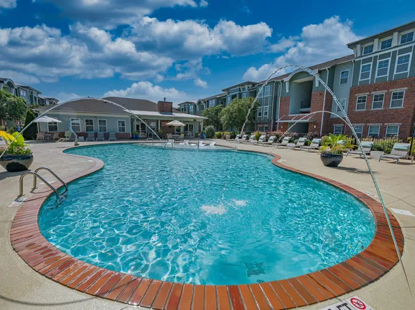 Hawthorne at the Station