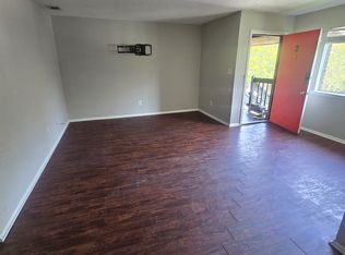1107 E 57th St APT 2, Savannah, GA 31404
