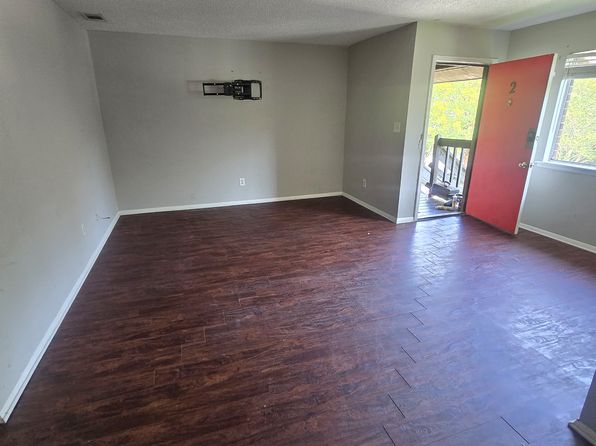 1107 E 57th St APT 2
