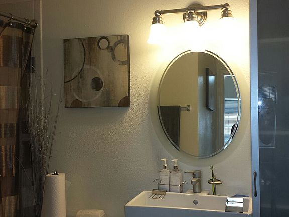4th image of 3311 Wyndham Cres #4193