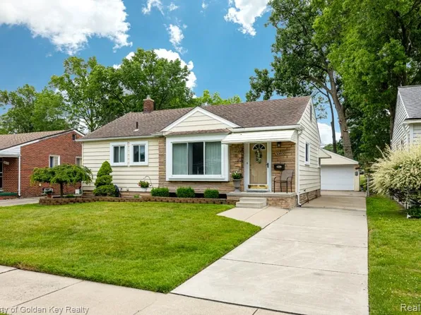 30833 Florence St, Garden City, MI 48135