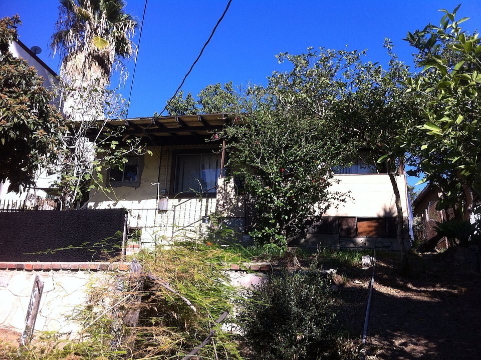 1st image of 4747 Gambier St