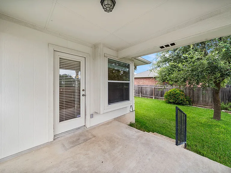 4105 Pebble Ridge Cv — Photo 16