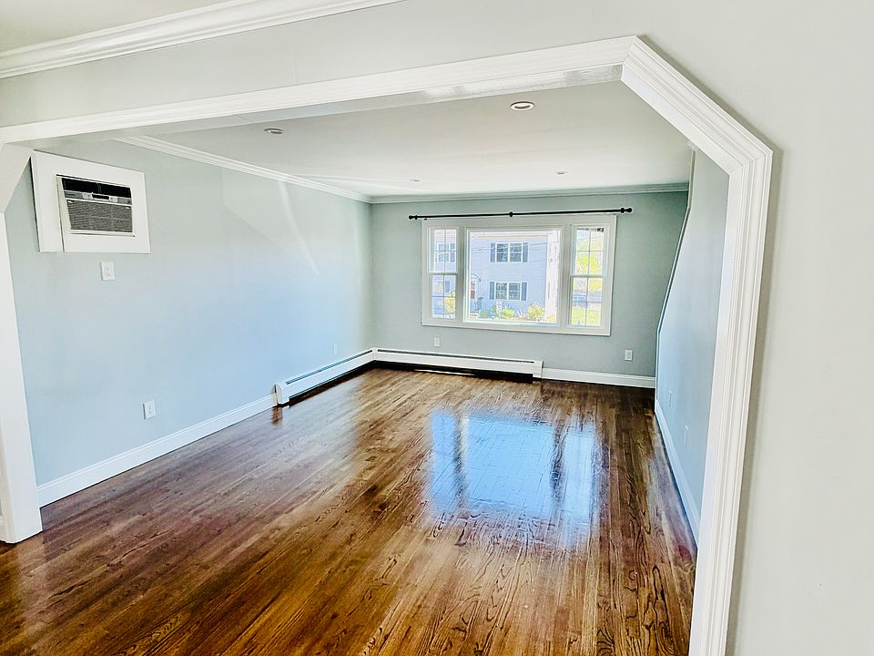 1st image of 29 Belmont Cir