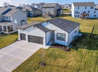 3212 SW Arboridge Dr, Lees Summit, MO 64082