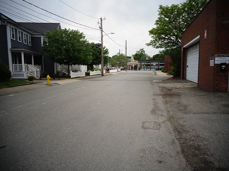 White St — Photo 23