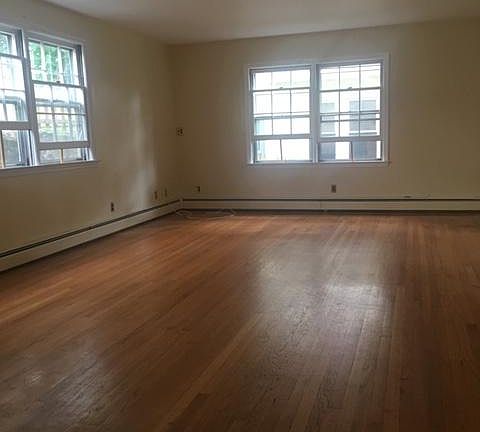 3rd image of 36 Park Ave W #1