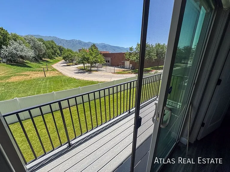 2530 N Knights Ln — Photo 20