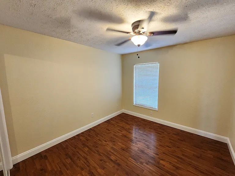 2403 Stonehill Ave — Photo 15