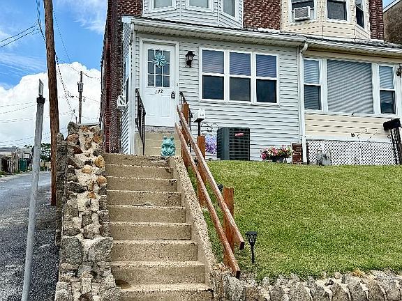 2nd image of 172 W Ridge Rd