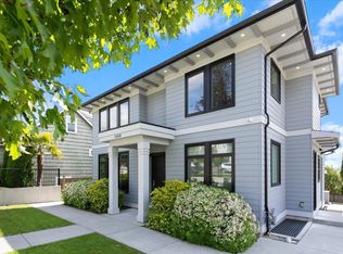 1604 Hamilton St, New Westminster, BC V3M2N8