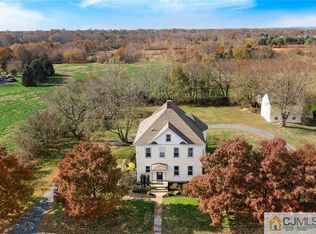 16 Nostrand Rd, Cranbury, NJ 08512