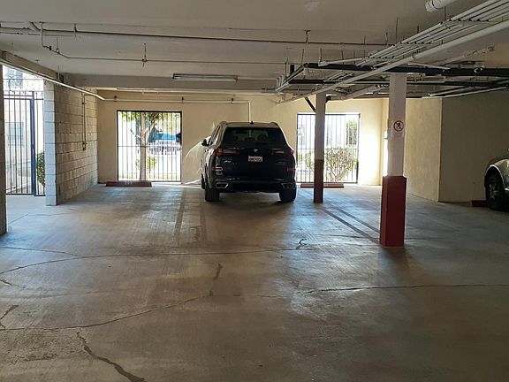 4th image of 838 S Gramercy Dr #202