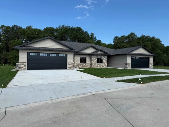 1510 Regency Cir N, Norfolk, NE 68701