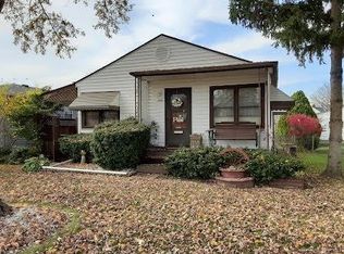 326 N 17th Ave, Beech Grove, IN 46107