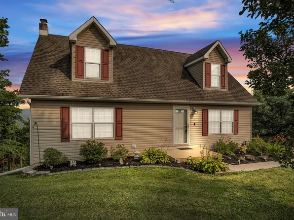 25 Rainbow Trl, Wellsville, PA 17365